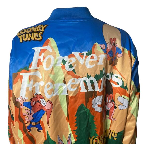 Looney Tunes Satin Bomber Jacket Mens XL Frenemies Bugs Bunny Yosemite Sam - Picture 10 of 15